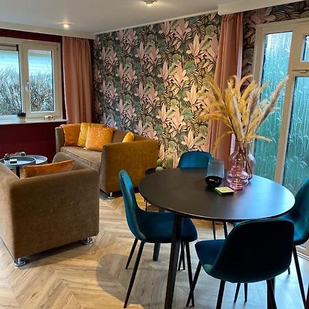 Sfeervolle Chalet Op De Veluwe In Hoenderloo Hotell Exteriör bild