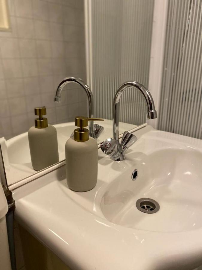 Sfeervolle Chalet Op De Veluwe In Hoenderloo Hotell Exteriör bild