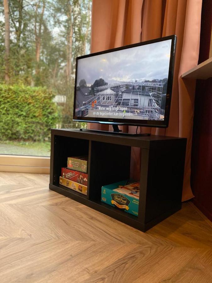 Sfeervolle Chalet Op De Veluwe In Hoenderloo Hotell Exteriör bild